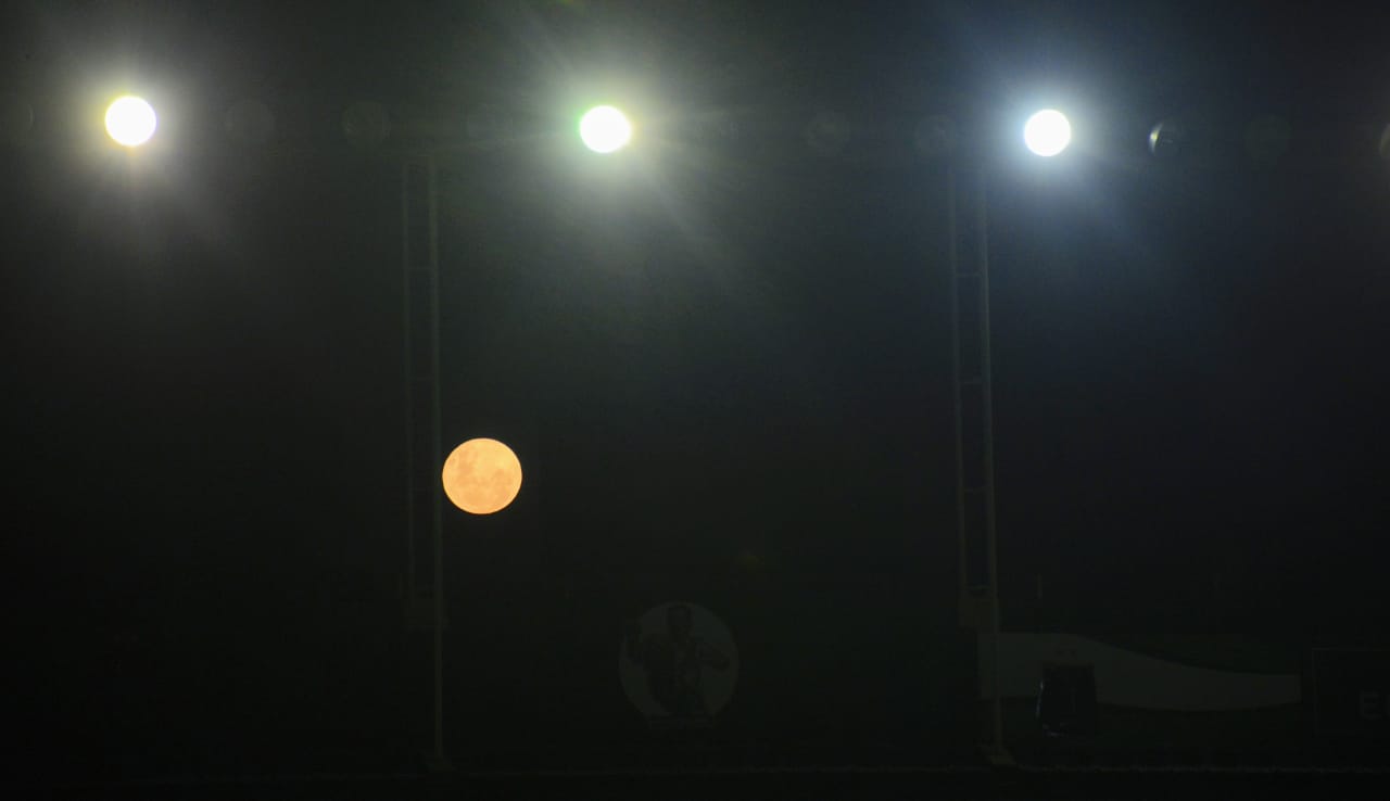 La Superluna Roja El Fenómeno Astronómico Más Importante Del Año Con La Gente Noticias 1069